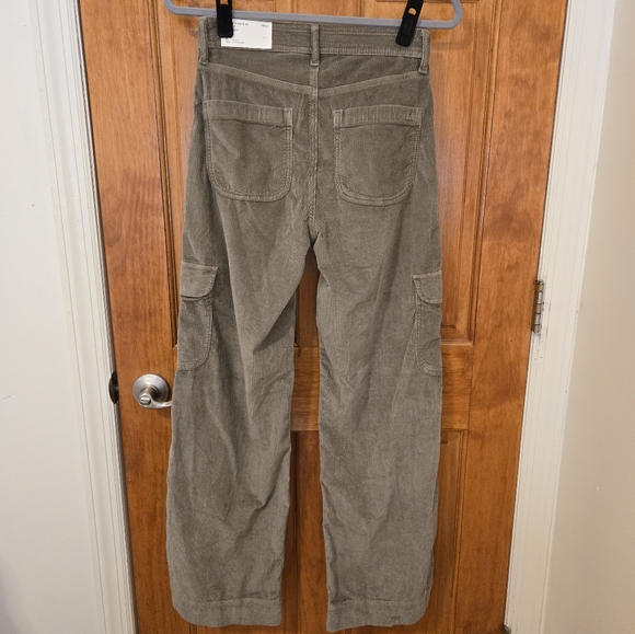 NWT AMERICAN EAGLE Green Super High-Rise Baggy Wide Leg Corduroy Cargo Pants 2 - Picture 5 of 5